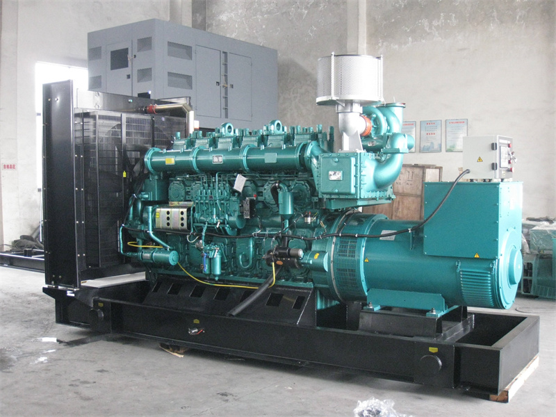 壶关200KW 柴油发电机的油耗是多少?